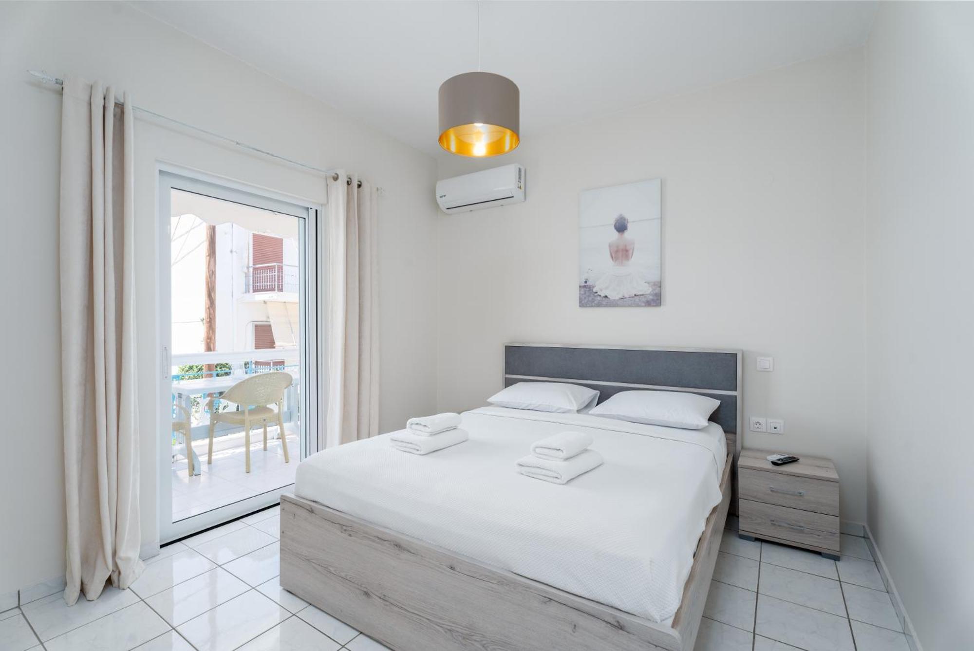 Apartment Casa Albastra & Porto Heli