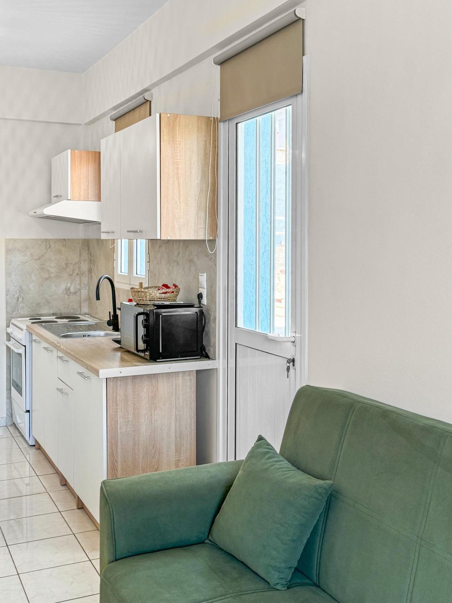 Apartment Casa Albastra & Porto Heli